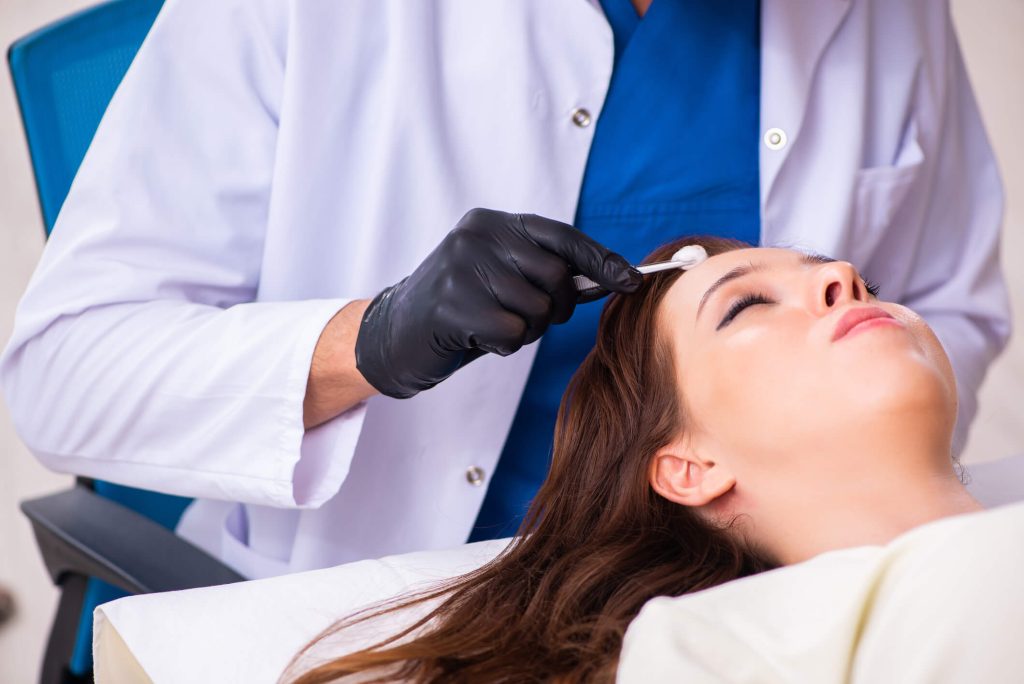 Neograft Hair Restoration Orange County provides effective hair transplant solutions for women in Orange County California to regain natural hair density.
